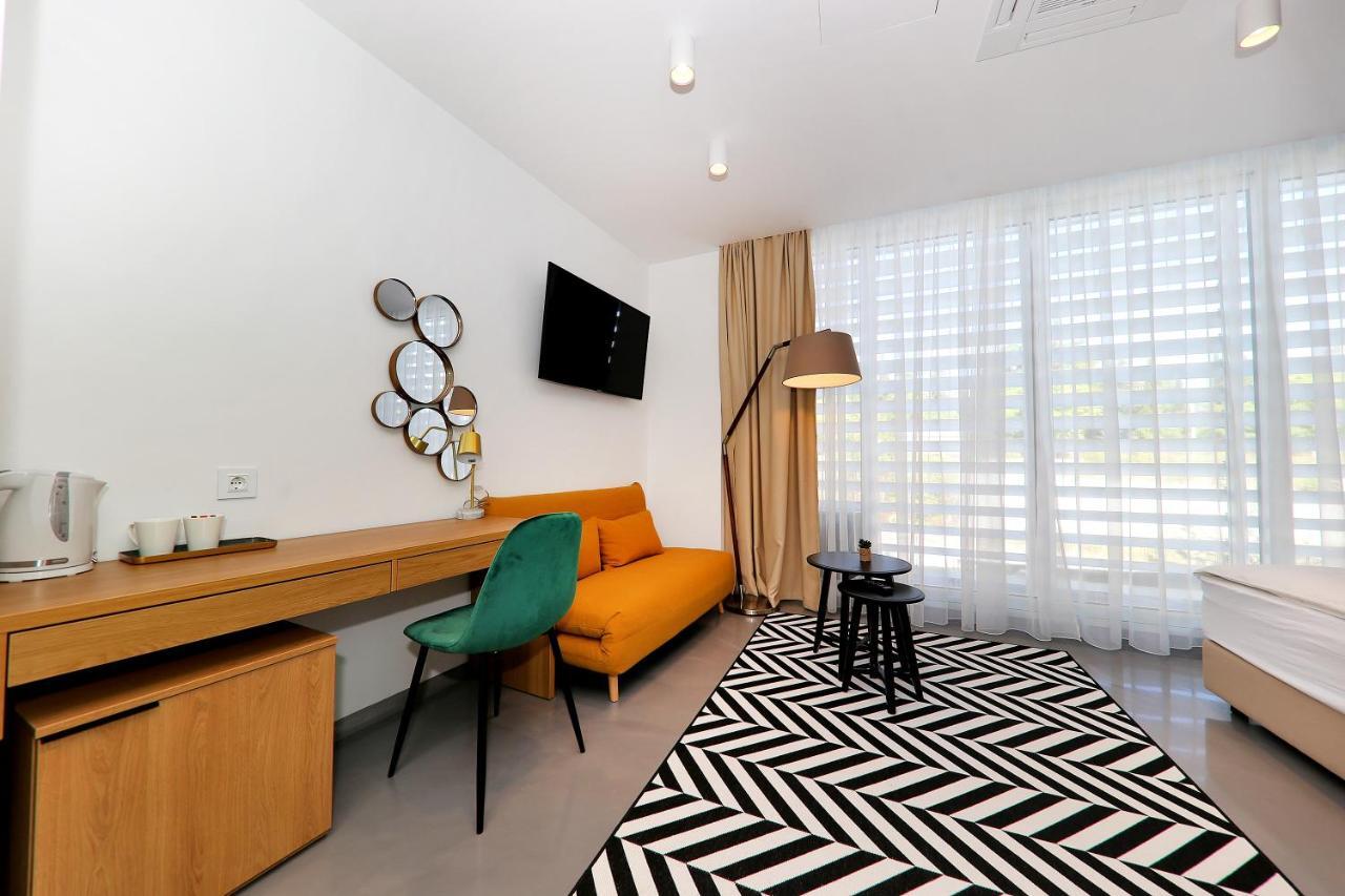 Whiterooms 12 Zadar Bagian luar foto