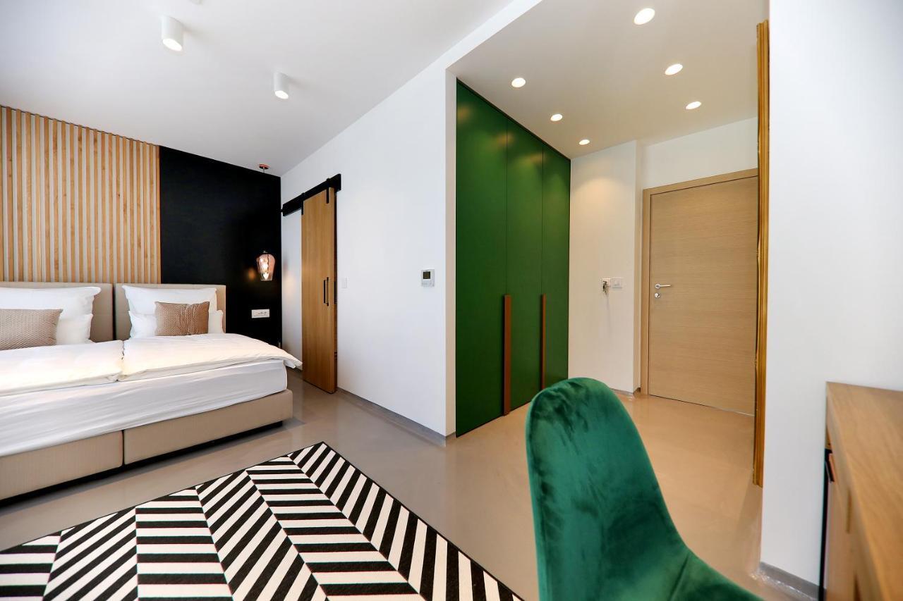 Whiterooms 12 Zadar Bagian luar foto