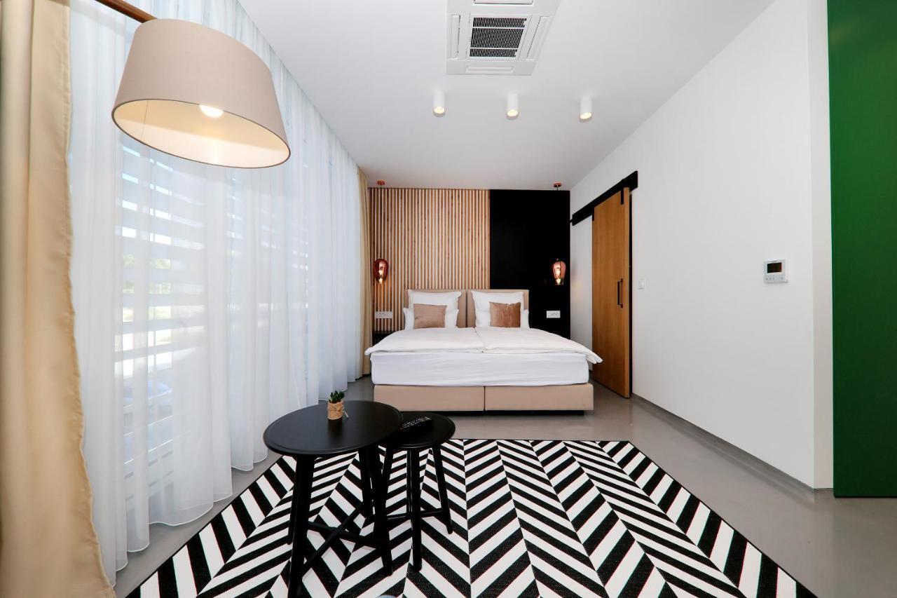 Whiterooms 12 Zadar Bagian luar foto