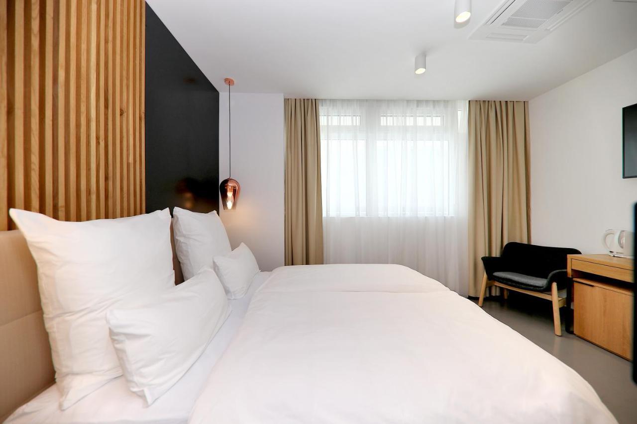 Whiterooms 12 Zadar Bagian luar foto