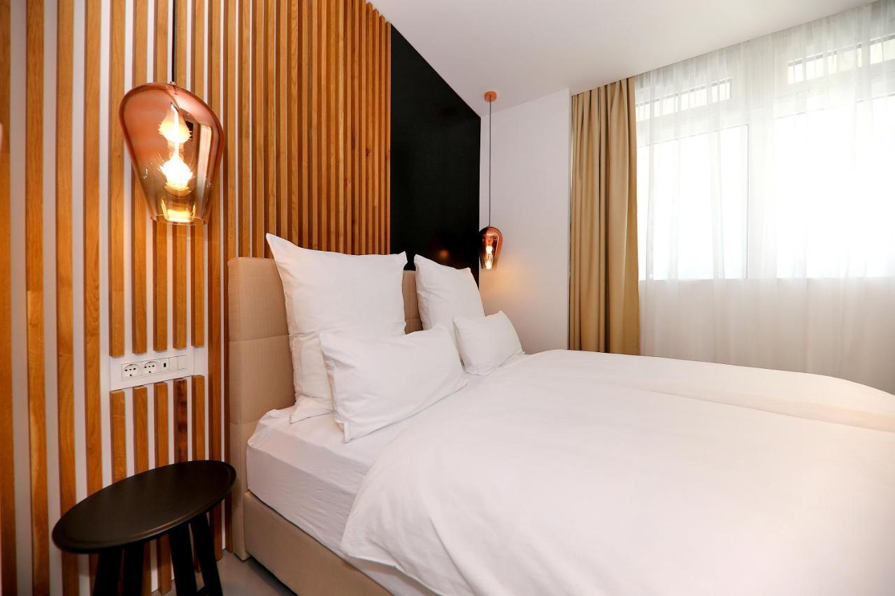 Whiterooms 12 Zadar Bagian luar foto